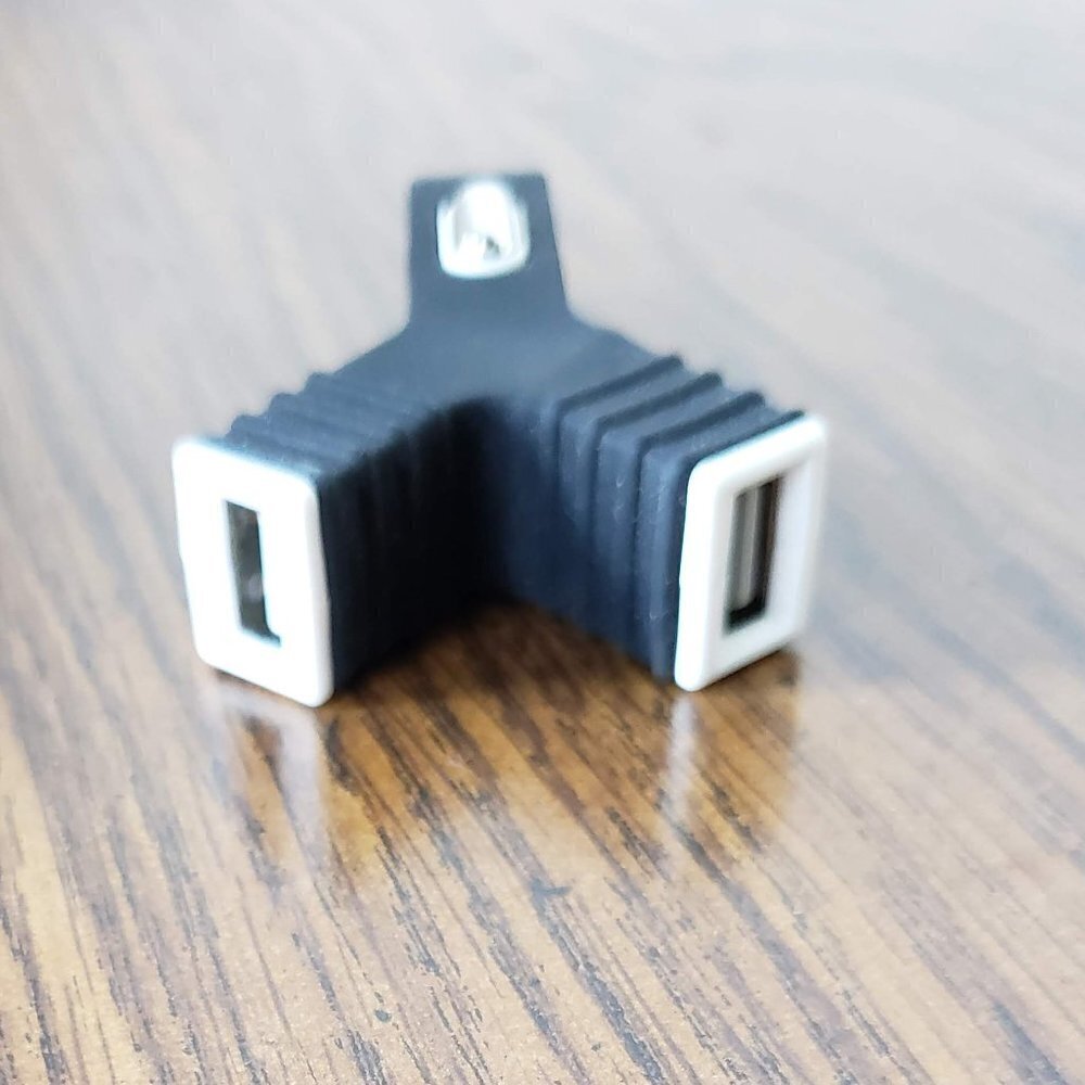 Duel Port USB Universal Phone Charger and Adapter